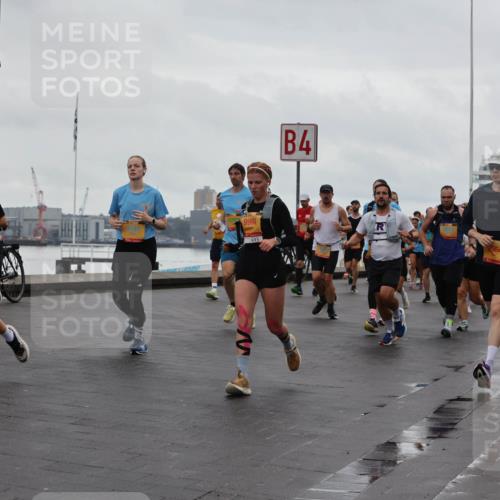 13.09.2026 - Kiel Lauf Andreas Tolksdorf http://msf.ph/oto/10402469 13.09.2026 11:01:29 Kiellinie 4, 9991, 1964 meine-sportfotos.de