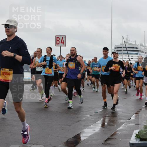 13.09.2026 - Kiel Lauf Andreas Tolksdorf http://msf.ph/oto/10402507 13.09.2026 11:01:31 Kiellinie 39, 9964, 211, 4, 6899, 9982 meine-sportfotos.de