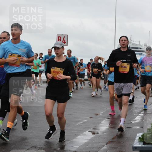 13.09.2026 - Kiel Lauf Andreas Tolksdorf http://msf.ph/oto/10402544 13.09.2026 11:01:33 Kiellinie 211, 2090, 38, 22, 4, 4, 39, 6890, 5, 39223, 9982 meine-sportfotos.de