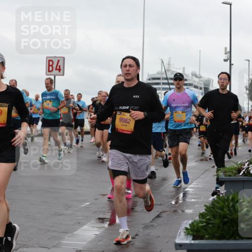 13.09.2026 - Kiel Lauf Andreas Tolksdorf http://msf.ph/oto/10402546 13.09.2026 11:01:33 Kiellinie 1, 38, 6899, 4, 5, 99, 9982 meine-sportfotos.de