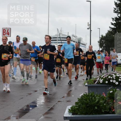 13.09.2026 - Kiel Lauf Andreas Tolksdorf http://msf.ph/oto/10402561 13.09.2026 11:01:36 Kiellinie 257, 4, 4727, 3193, 4810 meine-sportfotos.de