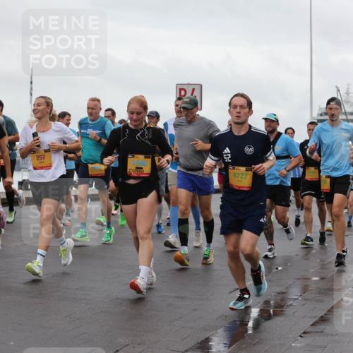 13.09.2026 - Kiel Lauf Andreas Tolksdorf http://msf.ph/oto/10402581 13.09.2026 11:01:37 Kiellinie 257, 4727, 3193, 4810 meine-sportfotos.de