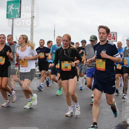 13.09.2026 - Kiel Lauf Andreas Tolksdorf http://msf.ph/oto/10402595 13.09.2026 11:01:37 Kiellinie 257, 38, 2706, 81, 1, 384, 4727, 84 meine-sportfotos.de