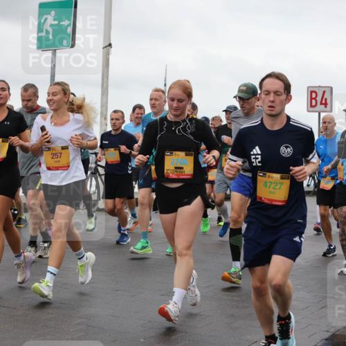 13.09.2026 - Kiel Lauf Andreas Tolksdorf http://msf.ph/oto/10402600 13.09.2026 11:01:38 Kiellinie 11, 38, 257, 381, 2706, 52, 1, 38, 4727, 4 meine-sportfotos.de