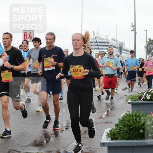 13.09.2026 - Kiel Lauf Andreas Tolksdorf http://msf.ph/oto/10402608 13.09.2026 11:01:39 Kiellinie 4, 4, 394, 3193, 50, 38, 4810, 2823 meine-sportfotos.de
