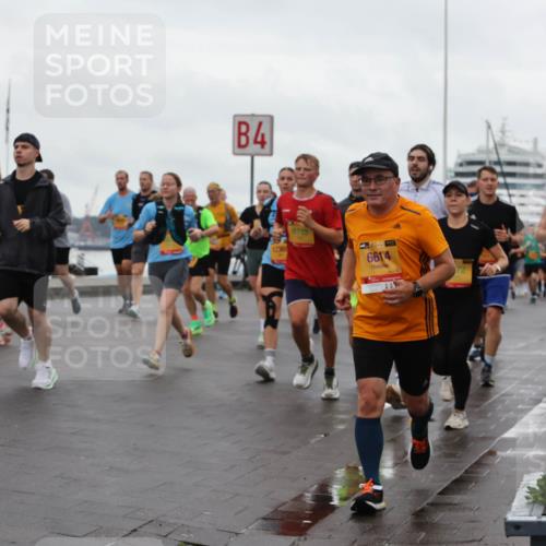 13.09.2026 - Kiel Lauf Andreas Tolksdorf http://msf.ph/oto/10402662 13.09.2026 11:02:00 Kiellinie 556, 4, 12365, 5748, 39, 6614, 6516 meine-sportfotos.de