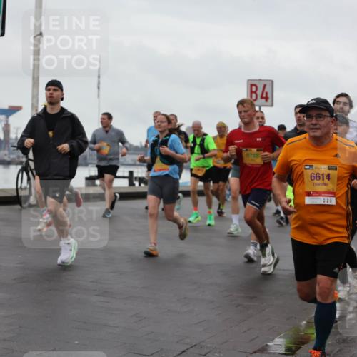 13.09.2026 - Kiel Lauf Andreas Tolksdorf http://msf.ph/oto/10402672 13.09.2026 11:02:01 Kiellinie 4, 38, 483, 6748, 39, 6614 meine-sportfotos.de