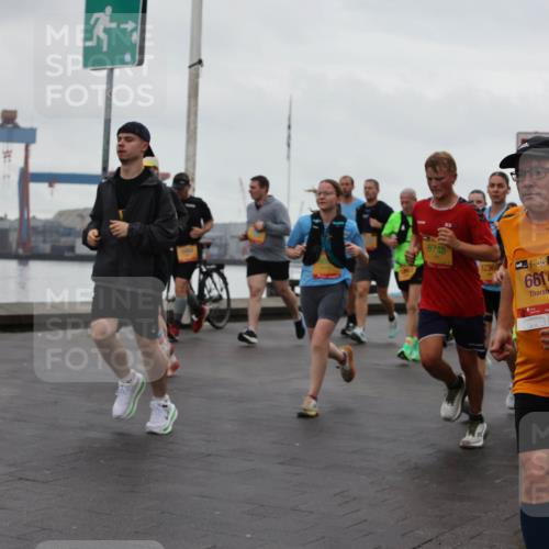 13.09.2026 - Kiel Lauf Andreas Tolksdorf http://msf.ph/oto/10402681 13.09.2026 11:02:01 Kiellinie 31, 5748, 12369, 6614 meine-sportfotos.de