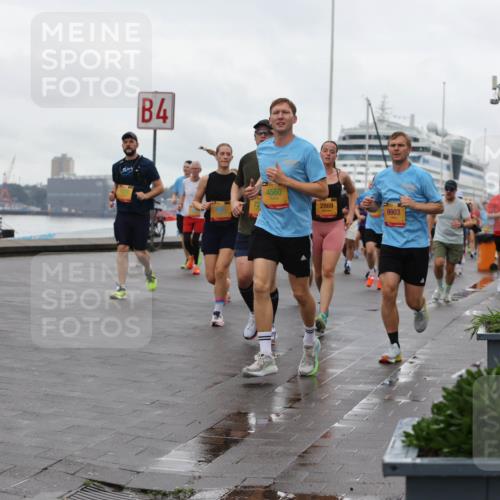 13.09.2026 - Kiel Lauf Andreas Tolksdorf http://msf.ph/oto/10402754 13.09.2026 11:02:15 Kiellinie 4, 4560, 2869, 9903 meine-sportfotos.de