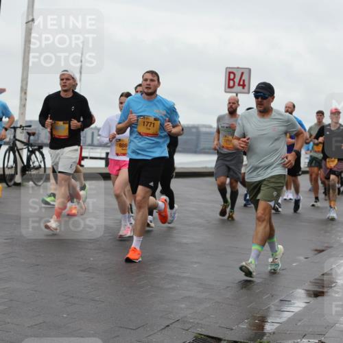 13.09.2026 - Kiel Lauf Andreas Tolksdorf http://msf.ph/oto/10402791 13.09.2026 11:02:19 Kiellinie 886, 1771, 4, 1251 meine-sportfotos.de