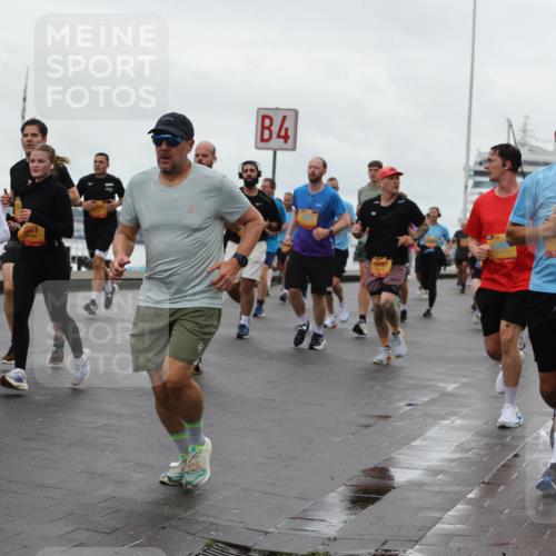 13.09.2026 - Kiel Lauf Andreas Tolksdorf http://msf.ph/oto/10402796 13.09.2026 11:02:20 Kiellinie 39, 1771, 8861, 4, 6897, 045 meine-sportfotos.de