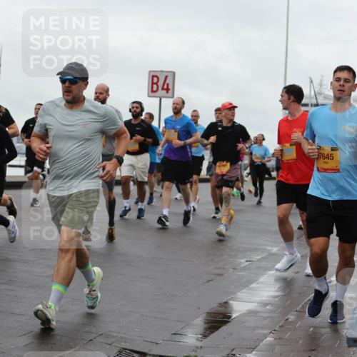 13.09.2026 - Kiel Lauf Andreas Tolksdorf http://msf.ph/oto/10402801 13.09.2026 11:02:20 Kiellinie 4, 6897, 38, 7645 meine-sportfotos.de