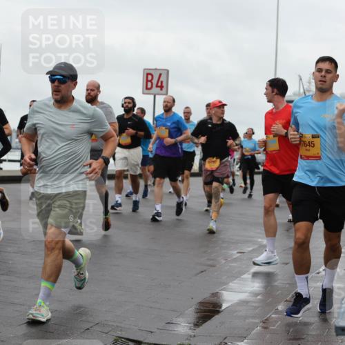 13.09.2026 - Kiel Lauf Andreas Tolksdorf http://msf.ph/oto/10402802 13.09.2026 11:02:20 Kiellinie 0000, 861, 4, 8897, 38, 7645 meine-sportfotos.de
