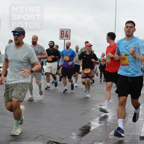 13.09.2026 - Kiel Lauf Andreas Tolksdorf http://msf.ph/oto/10402804 13.09.2026 11:02:20 Kiellinie 8861, 4, 8897, 38, 7645 meine-sportfotos.de