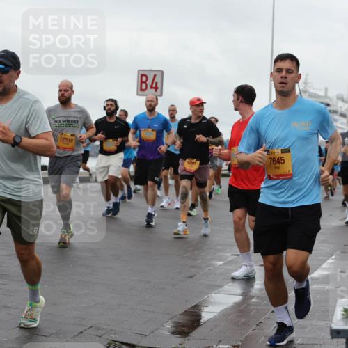 13.09.2026 - Kiel Lauf Andreas Tolksdorf http://msf.ph/oto/10402807 13.09.2026 11:02:20 Kiellinie 8861, 4, 12518, 8897, 38, 7645 meine-sportfotos.de