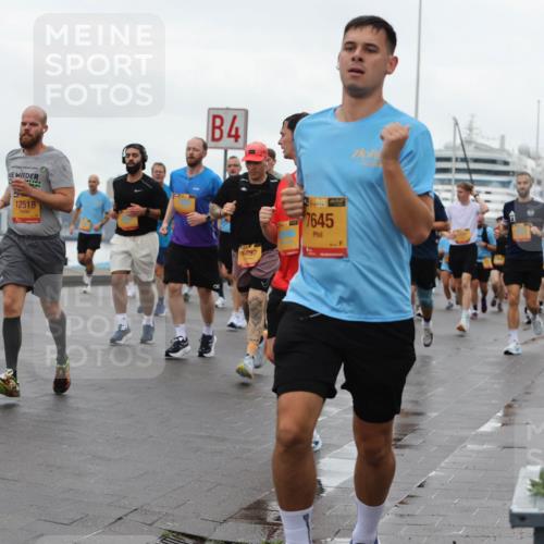 13.09.2026 - Kiel Lauf Andreas Tolksdorf http://msf.ph/oto/10402817 13.09.2026 11:02:21 Kiellinie 12518, 4, 8897, 2696, 138, 7645 meine-sportfotos.de