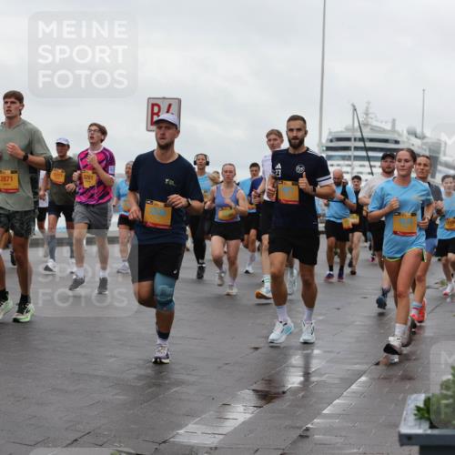 13.09.2026 - Kiel Lauf Andreas Tolksdorf http://msf.ph/oto/10402825 13.09.2026 11:02:23 Kiellinie 8317, 1488, 2871, 3261 meine-sportfotos.de