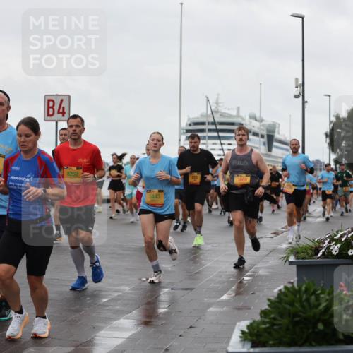 13.09.2026 - Kiel Lauf Andreas Tolksdorf http://msf.ph/oto/10402987 13.09.2026 11:03:02 Kiellinie 39, 4244, 4, 8262, 5443, 223, 3669 meine-sportfotos.de