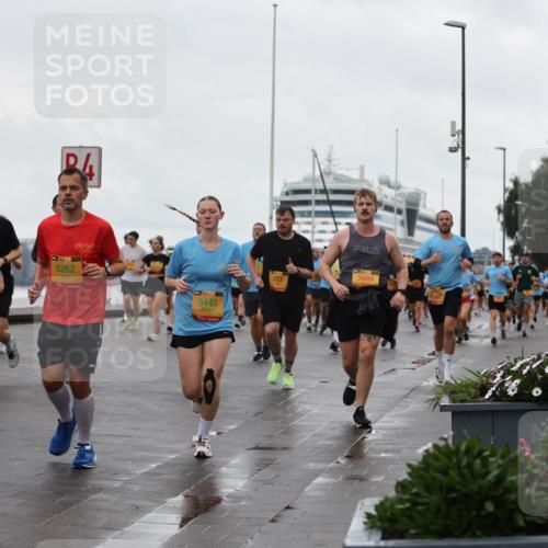 13.09.2026 - Kiel Lauf Andreas Tolksdorf http://msf.ph/oto/10402996 13.09.2026 11:03:02 Kiellinie 4, 8262, 5443, 223, 3669, 4795 meine-sportfotos.de