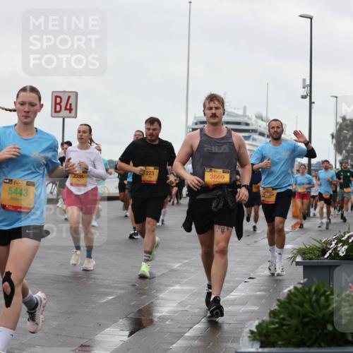 13.09.2026 - Kiel Lauf Andreas Tolksdorf http://msf.ph/oto/10403021 13.09.2026 11:03:04 Kiellinie 5970, 38, 5443, 4, 223, 2335, 38, 3669, 4795 meine-sportfotos.de