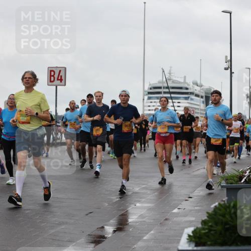 13.09.2026 - Kiel Lauf Andreas Tolksdorf http://msf.ph/oto/10403071 13.09.2026 11:03:08 Kiellinie 4851, 4, 265, 4716, 553, 5635, 1881, 83 meine-sportfotos.de