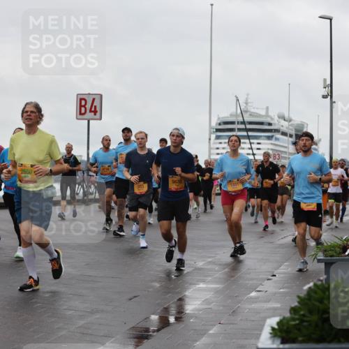 13.09.2026 - Kiel Lauf Andreas Tolksdorf http://msf.ph/oto/10403074 13.09.2026 11:03:08 Kiellinie 351, 9196, 4, 4716, 2650, 5635, 553, 1881, 3 meine-sportfotos.de
