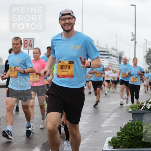13.09.2026 - Kiel Lauf Andreas Tolksdorf http://msf.ph/oto/10403196 13.09.2026 11:03:18 Kiellinie 4, 3, 39, 3818, 3813, 8874 meine-sportfotos.de
