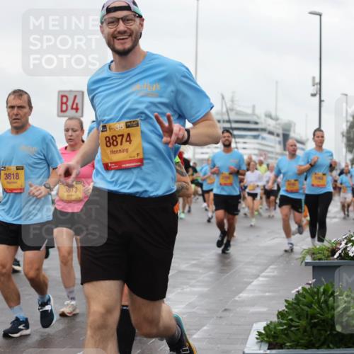 13.09.2026 - Kiel Lauf Andreas Tolksdorf http://msf.ph/oto/10403199 13.09.2026 11:03:18 Kiellinie 4, 4, 38, 8874, 1676, 3818, 3813 meine-sportfotos.de