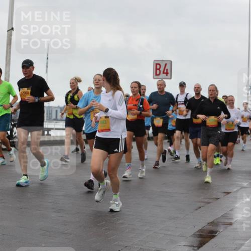 13.09.2026 - Kiel Lauf Andreas Tolksdorf http://msf.ph/oto/10403305 13.09.2026 11:03:25 Kiellinie 12060, 4593, 4, 1260, 3011, 6465 meine-sportfotos.de