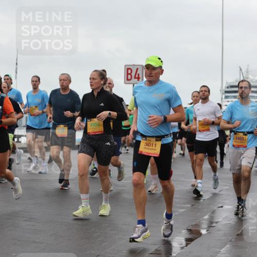 13.09.2026 - Kiel Lauf Andreas Tolksdorf http://msf.ph/oto/10403334 13.09.2026 11:03:27 Kiellinie 110, 1955, 4, 38, 3011, 1260, 6465, 4123 meine-sportfotos.de