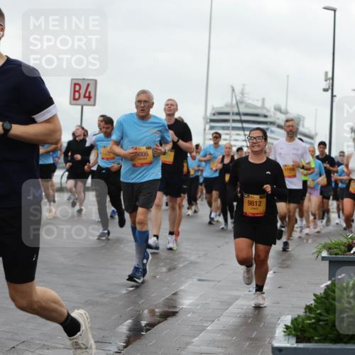 13.09.2026 - Kiel Lauf Andreas Tolksdorf http://msf.ph/oto/10403366 13.09.2026 11:03:29 Kiellinie 2609, 38, 4123, 4, 5006, 9812, 11925 meine-sportfotos.de