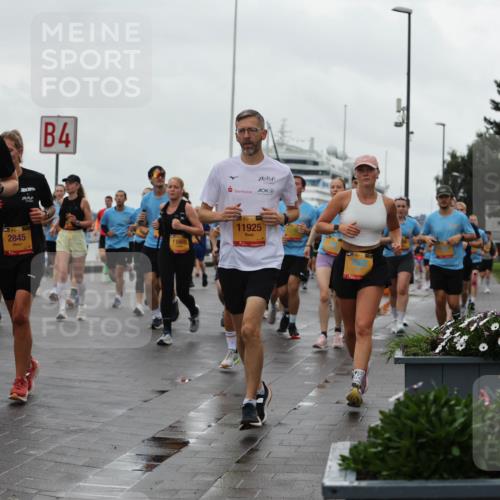 13.09.2026 - Kiel Lauf Andreas Tolksdorf http://msf.ph/oto/10403407 13.09.2026 11:03:31 Kiellinie 39, 7161, 1420, 2845, 4, 11665, 38, 11925 meine-sportfotos.de