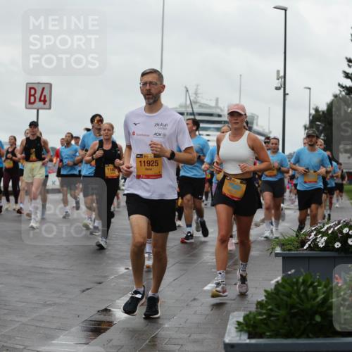 13.09.2026 - Kiel Lauf Andreas Tolksdorf http://msf.ph/oto/10403415 13.09.2026 11:03:32 Kiellinie 4, 38, 7161, 2845, 116, 11925, 7562 meine-sportfotos.de