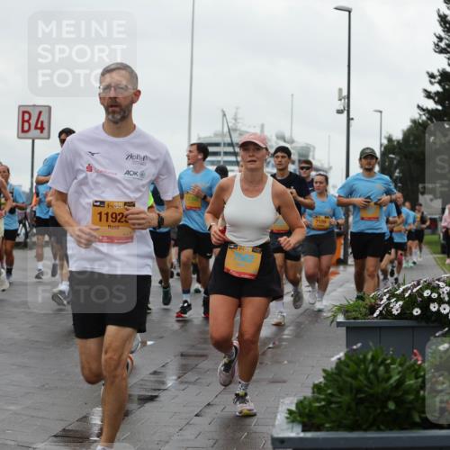 13.09.2026 - Kiel Lauf Andreas Tolksdorf http://msf.ph/oto/10403424 13.09.2026 11:03:32 Kiellinie 4, 11925, 381, 7582, 7109 meine-sportfotos.de