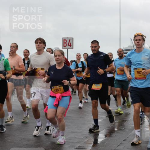 13.09.2026 - Kiel Lauf Andreas Tolksdorf http://msf.ph/oto/10403522 13.09.2026 11:03:49 Kiellinie 4, 17, 38, 1817, 38, 707, 1, 39, 124 meine-sportfotos.de