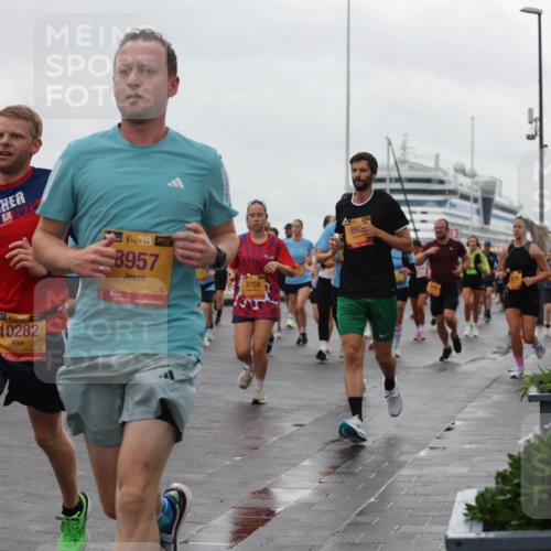 13.09.2026 - Kiel Lauf Andreas Tolksdorf http://msf.ph/oto/10403580 13.09.2026 11:03:53 Kiellinie 2025, 4, 38, 8957, 10282, 3759, 892 meine-sportfotos.de