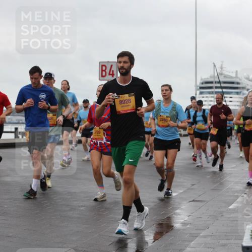 13.09.2026 - Kiel Lauf Andreas Tolksdorf http://msf.ph/oto/10403595 13.09.2026 11:03:54 Kiellinie 6389, 801, 4, 3759, 159, 38, 8928, 2760, 29, 80 meine-sportfotos.de