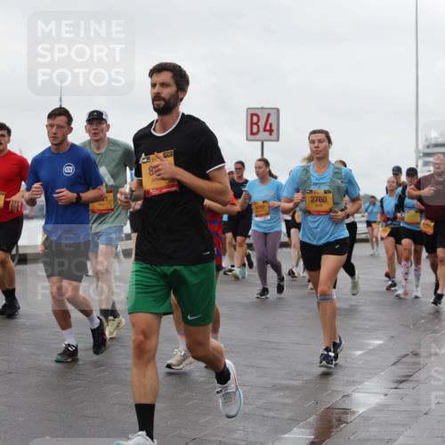 13.09.2026 - Kiel Lauf Andreas Tolksdorf http://msf.ph/oto/10403607 13.09.2026 11:03:54 Kiellinie 6389, 4, 8182, 2760, 6529 meine-sportfotos.de