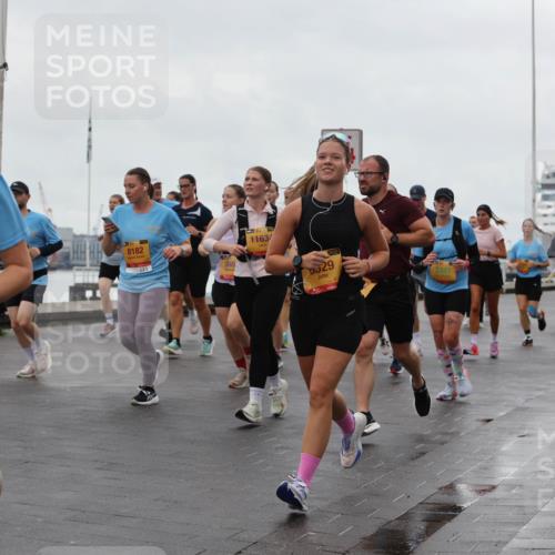 13.09.2026 - Kiel Lauf Andreas Tolksdorf http://msf.ph/oto/10403638 13.09.2026 11:03:56 Kiellinie 39, 2760, 8182, 160, 1163, 5529, 2445 meine-sportfotos.de