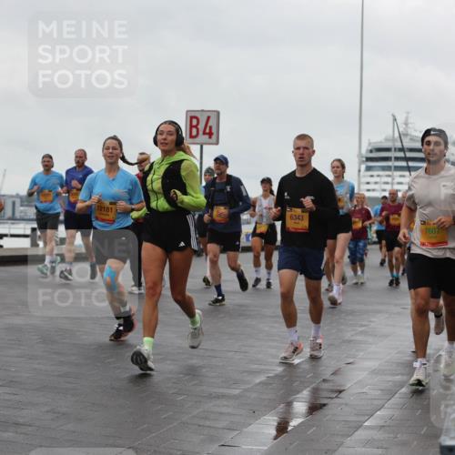 13.09.2026 - Kiel Lauf Andreas Tolksdorf http://msf.ph/oto/10403713 13.09.2026 11:04:00 Kiellinie 39, 2274, 12181, 4, 6343, 7607, 7236 meine-sportfotos.de