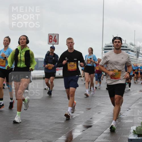 13.09.2026 - Kiel Lauf Andreas Tolksdorf http://msf.ph/oto/10403724 13.09.2026 11:04:01 Kiellinie 5243, 12181, 4, 38, 6343, 38, 07, 7236, 25 meine-sportfotos.de