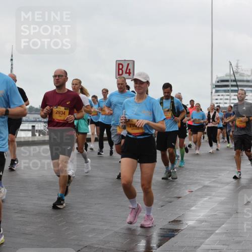 13.09.2026 - Kiel Lauf Andreas Tolksdorf http://msf.ph/oto/10403797 13.09.2026 11:04:06 Kiellinie 10402, 2934, 4, 1072, 1185, 12231 meine-sportfotos.de