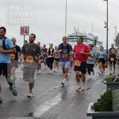 13.09.2026 - Kiel Lauf Andreas Tolksdorf http://msf.ph/oto/10403830 13.09.2026 11:04:08 Kiellinie 2597, 4, 12059, 38, 11891, 355, 12231, 12116 meine-sportfotos.de