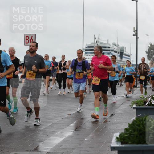 13.09.2026 - Kiel Lauf Andreas Tolksdorf http://msf.ph/oto/10403833 13.09.2026 11:04:08 Kiellinie 2597, 1072, 39, 11891, 355, 12231, 2116 meine-sportfotos.de