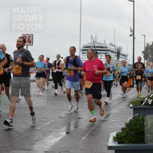 13.09.2026 - Kiel Lauf Andreas Tolksdorf http://msf.ph/oto/10403836 13.09.2026 11:04:09 Kiellinie 255, 1072, 84, 59, 38, 11891, 355, 12231, 00 meine-sportfotos.de