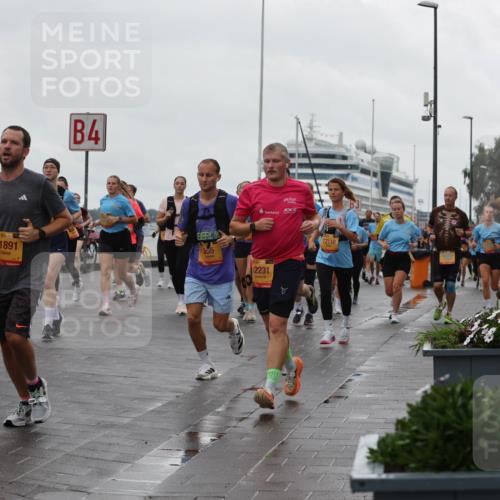 13.09.2026 - Kiel Lauf Andreas Tolksdorf http://msf.ph/oto/10403842 13.09.2026 11:04:09 Kiellinie 4, 1072, 38, 11891, 355, 38, 2231, 12116 meine-sportfotos.de