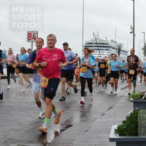 13.09.2026 - Kiel Lauf Andreas Tolksdorf http://msf.ph/oto/10403862 13.09.2026 11:04:10 Kiellinie 9301, 4, 38, 2231, 7913, 12116 meine-sportfotos.de