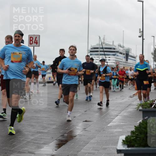 13.09.2026 - Kiel Lauf Andreas Tolksdorf http://msf.ph/oto/10404026 13.09.2026 11:04:24 Kiellinie 39, 09, 39, 4303, 4, 39, 695, 12321 meine-sportfotos.de