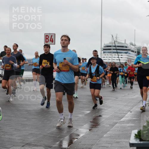 13.09.2026 - Kiel Lauf Andreas Tolksdorf http://msf.ph/oto/10404049 13.09.2026 11:04:25 Kiellinie 39, 4303, 9397, 4, 5808, 695, 813, 3, 7529 meine-sportfotos.de