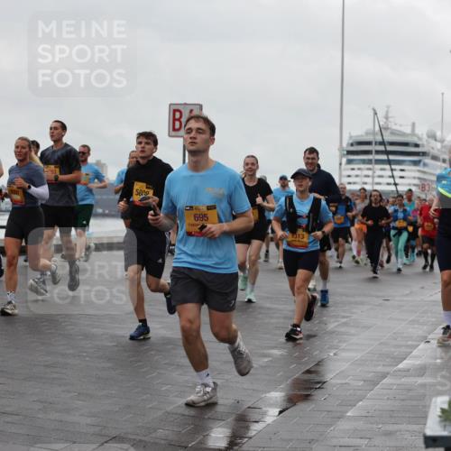 13.09.2026 - Kiel Lauf Andreas Tolksdorf http://msf.ph/oto/10404056 13.09.2026 11:04:25 Kiellinie 38, 8629, 9397, 5808, 38, 695, 6313, 3, 529 meine-sportfotos.de